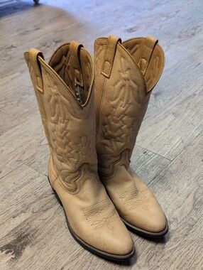 Source Unknown Tan Cowboy Western Boots
